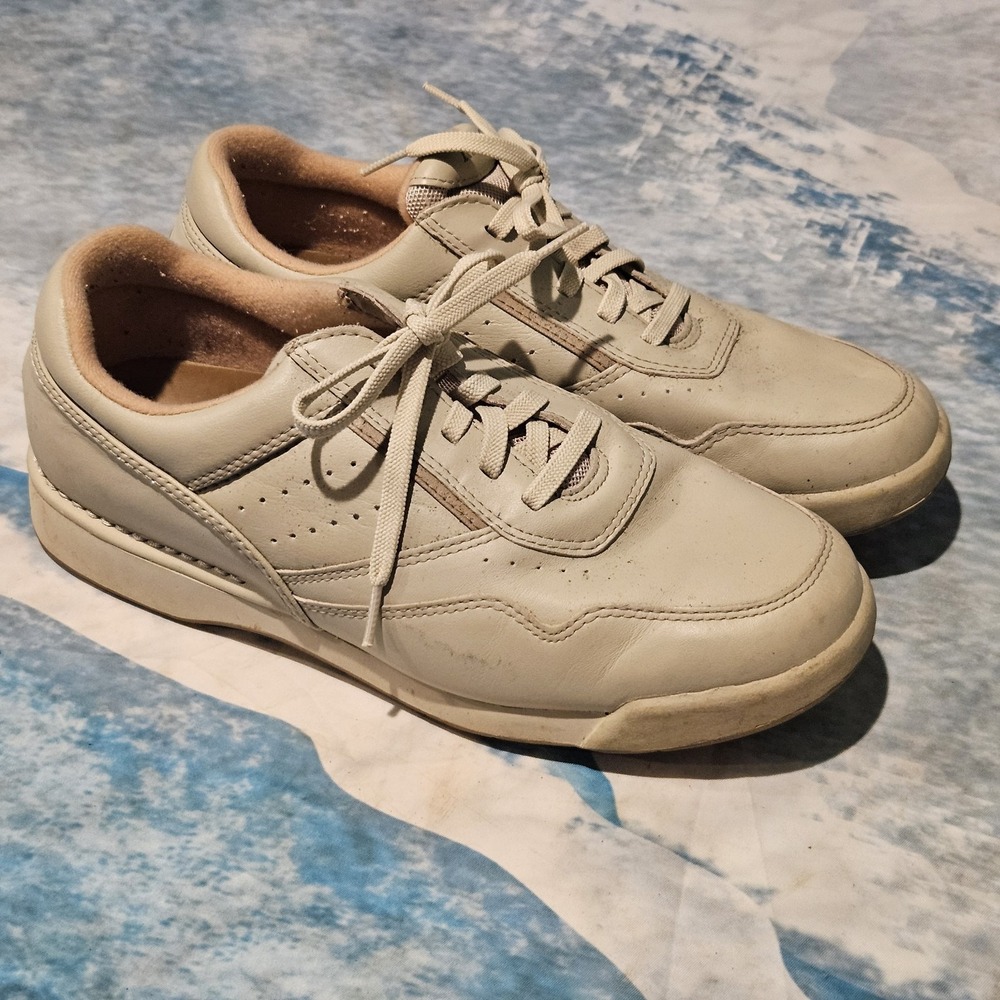 Rockport Women's Size 10.5 Tan Leather Walking Comfort Sneakers M7102W